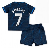 Otroški Nogometni dresi Chelsea Raheem Sterling #7 Gostujoči 2023-24 Kratek Rokav (+ Kratke hlače)